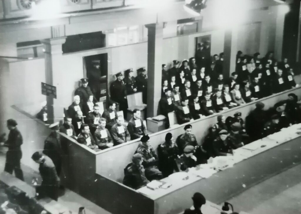 Black and white photograph of the courtroom at the Bergen-Belson trials held after the First World War